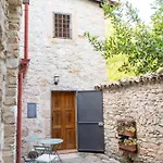 Casa Piccolo Borgo By Ospitaci Feriehus Campello sul Clitunno