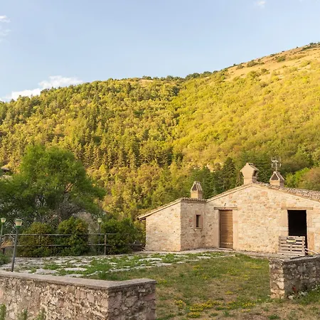 Casa Piccolo Borgo By Ospitaci Campello sul Clitunno